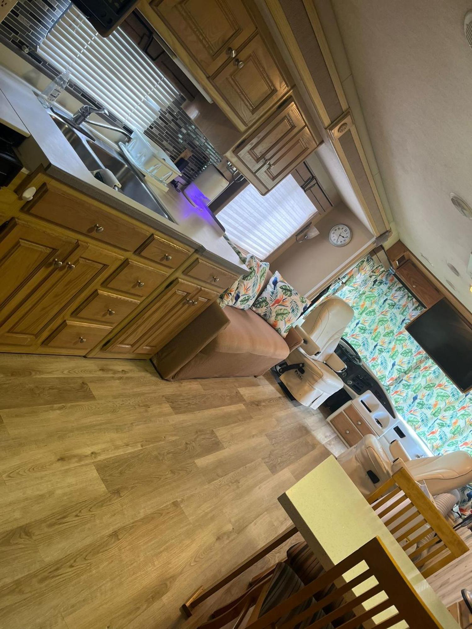 Remodeled And Comfortable Rv - Free Parking マイアミ エクステリア 写真